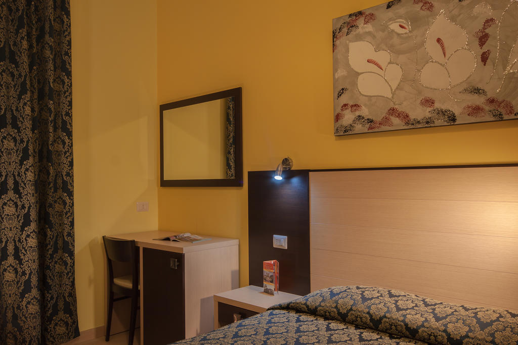 Alex Place Rome Bilik gambar