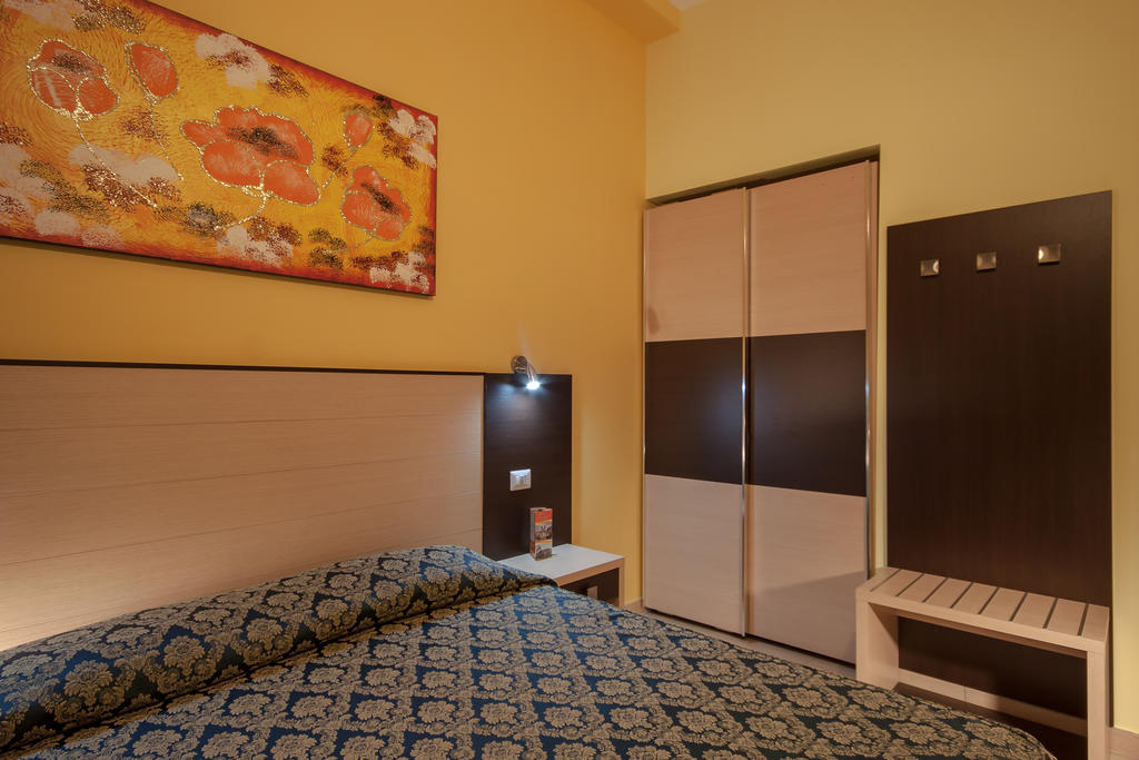Alex Place Rome Bilik gambar