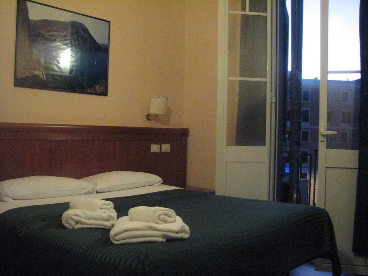 Alex Place Rome Luaran gambar